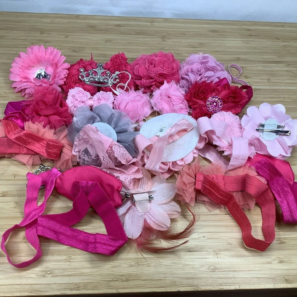Lot Of 19 Assorted Girl Hair Bows Ribbon and Alligator Clip